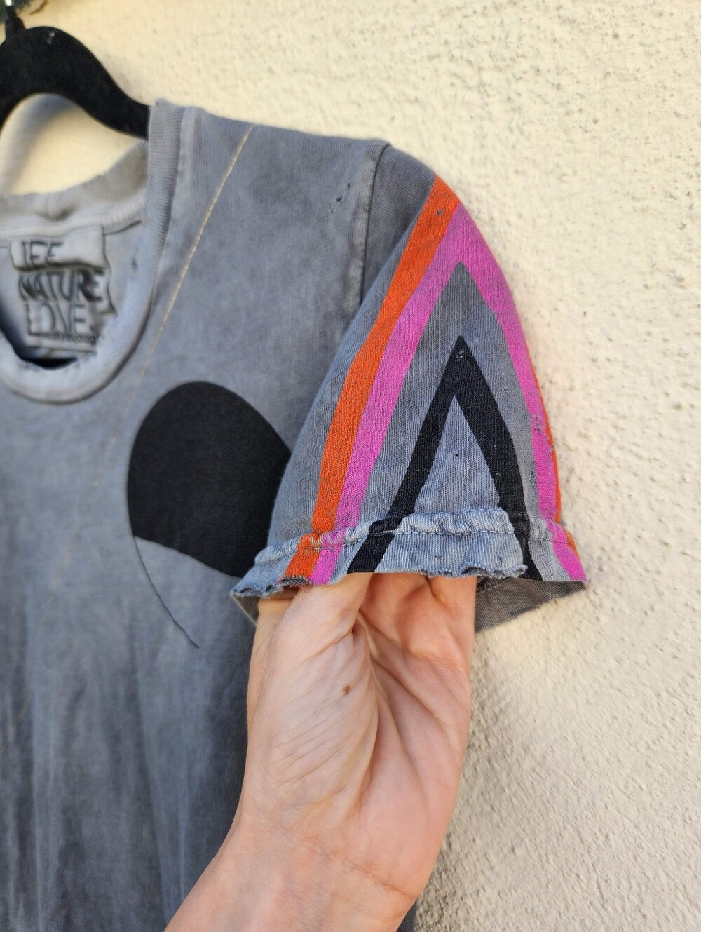 FREECITY Sign Golden Strikes T-Shirt - Picture 6 of 11